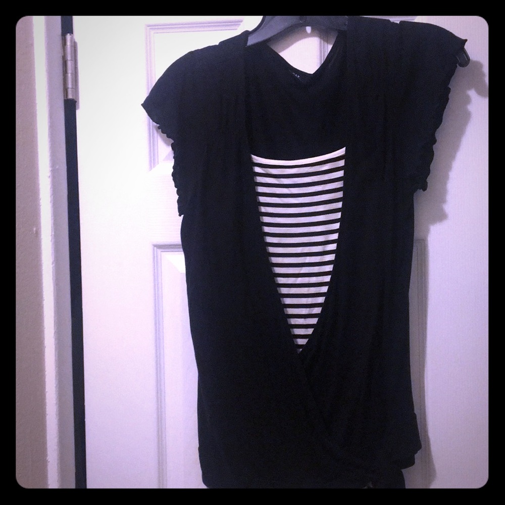 GAP wrap layering top